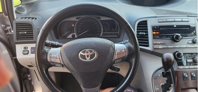 Photo of 2009 Silver Toyota Venza