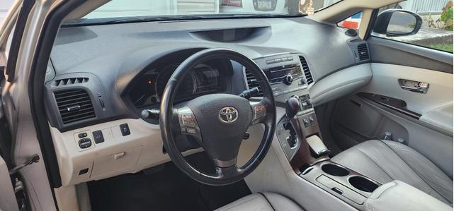 Photo of 2009 Silver Toyota Venza