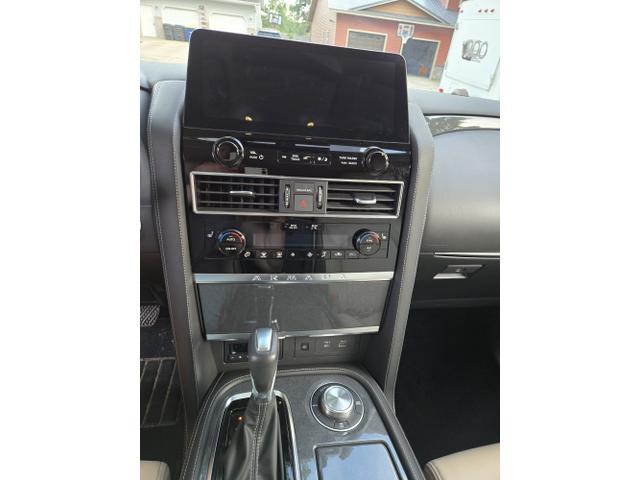 Photo of 2023 White Nissan Armada