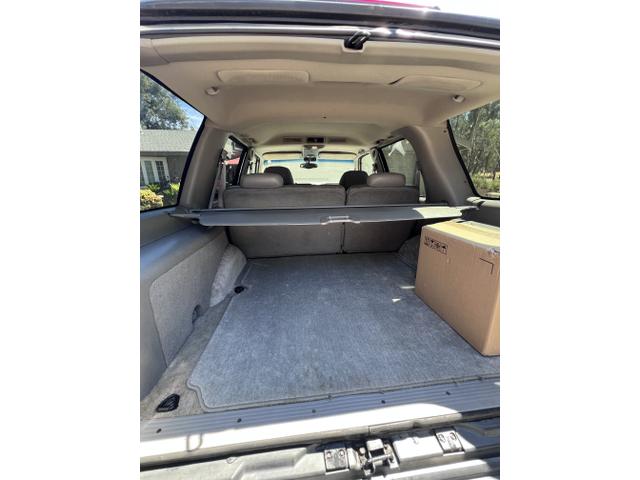 Photo of 1999 Gray GMC Yukon