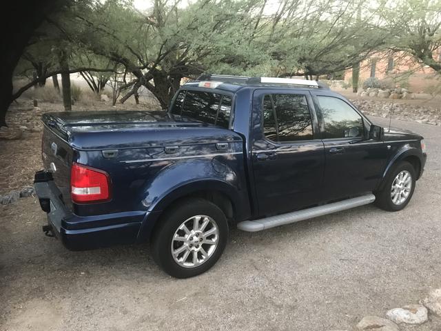 Photo of 2007 Blue Ford Explorer Sport Trac