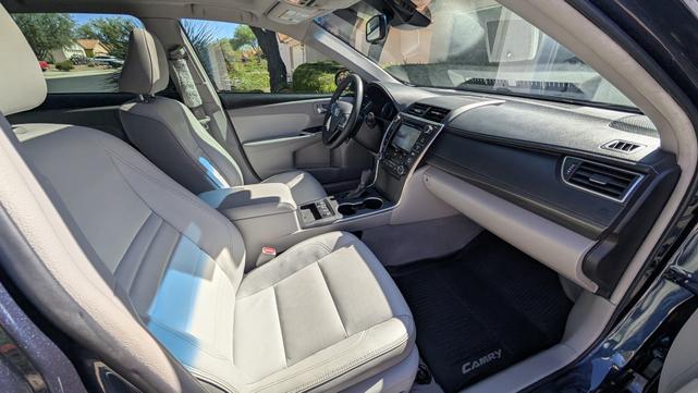 Photo of 2017 Blue Toyota Camry Hybrid