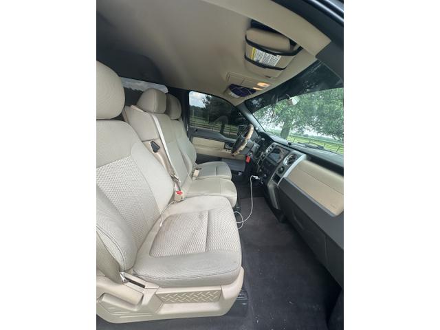 Photo of 2013 White Ford F-150