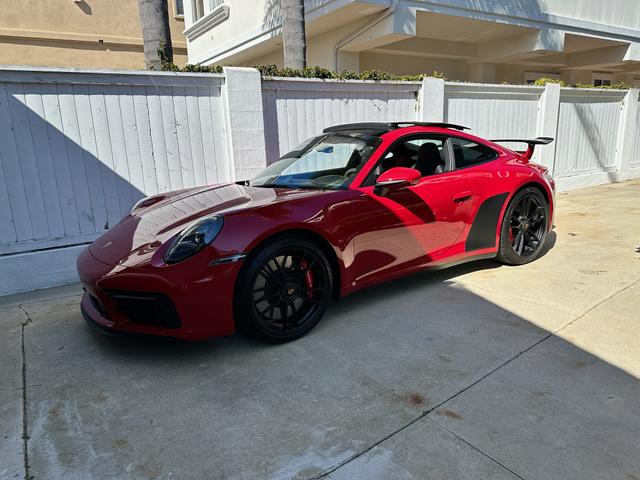 Photo of 2022 Red Porsche 911