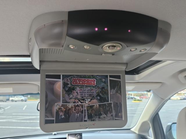 Photo of 2013 Gray Toyota Sienna