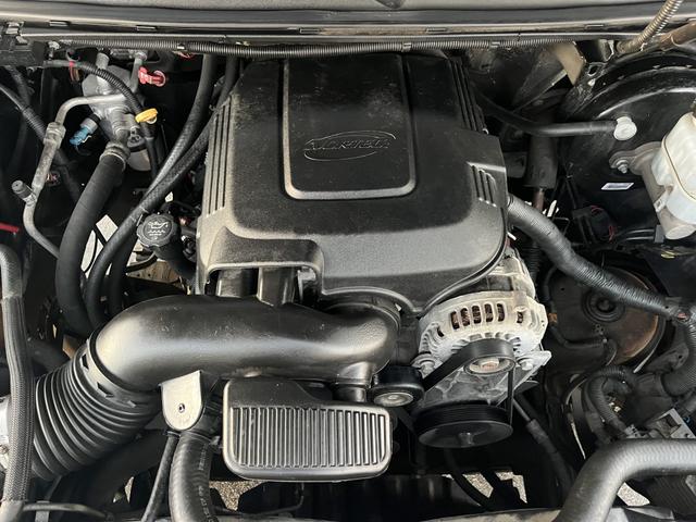 Photo of 2008 Black Chevrolet Avalanche