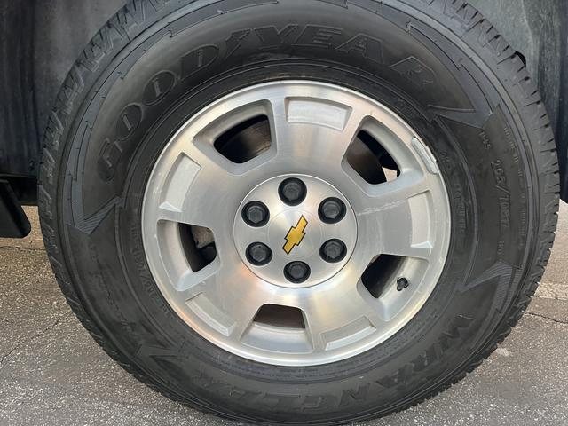 Photo of 2008 Black Chevrolet Avalanche