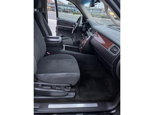 Photo of 2008 Black Chevrolet Avalanche