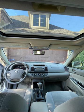 Photo of 2005 Silver Toyota Camry