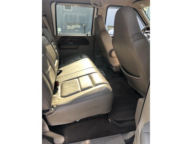 Photo of 2001 White Ford F-350