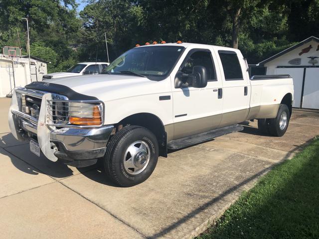 Photo of 2001 White Ford F-350