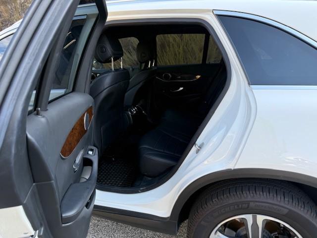 Photo of 2017 White Mercedes-Benz GLC 300