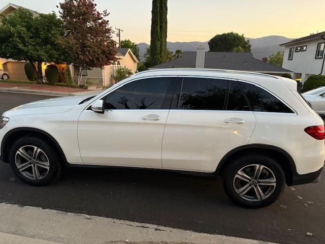 Photo of 2017 White Mercedes-Benz GLC 300