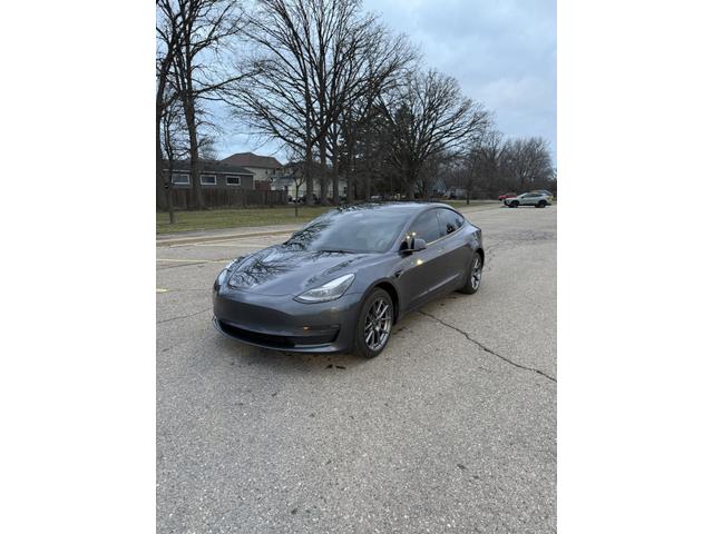 Photo of 2023 Gray Tesla Model 3