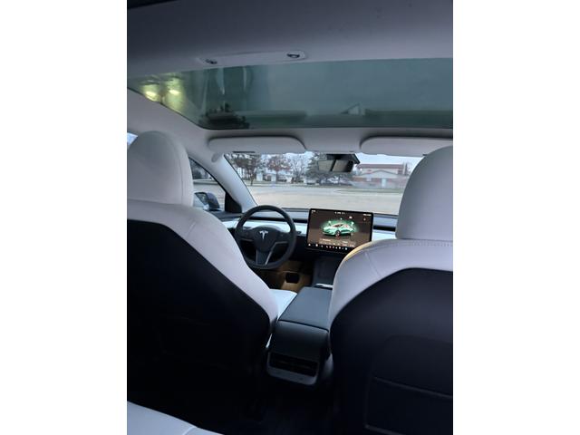 Photo of 2023 Gray Tesla Model 3