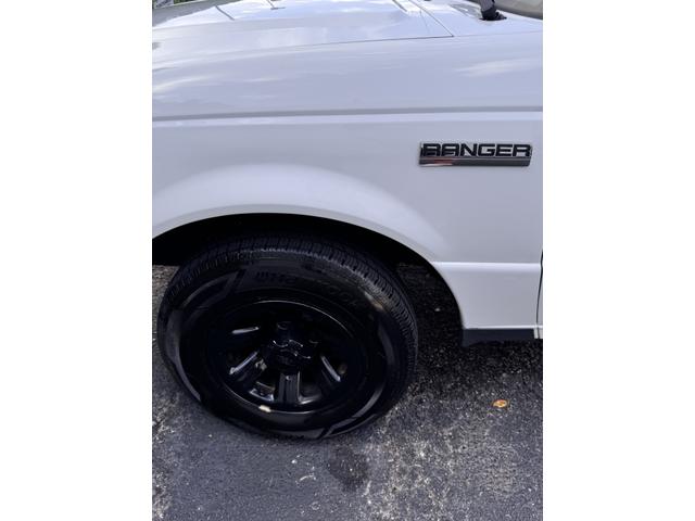 Photo of 2011 White Ford Ranger