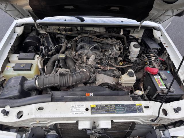 Photo of 2011 White Ford Ranger