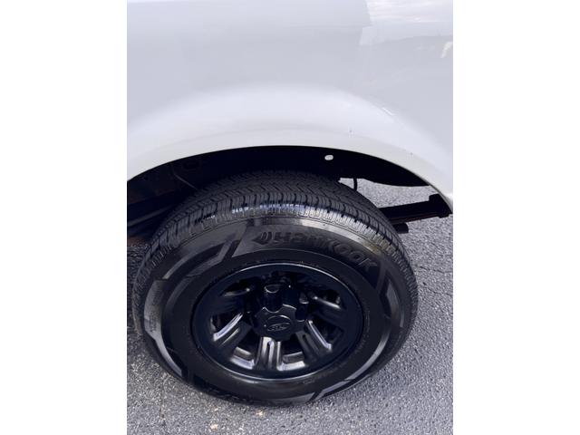 Photo of 2011 White Ford Ranger