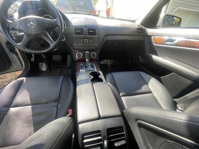 Photo of 2010 Silver Mercedes-Benz C-Class