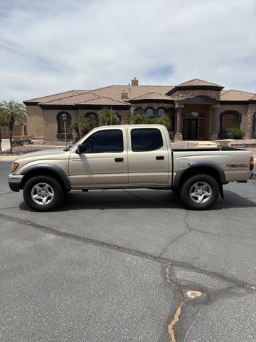 Photo of 2004 Gold Toyota Tacoma