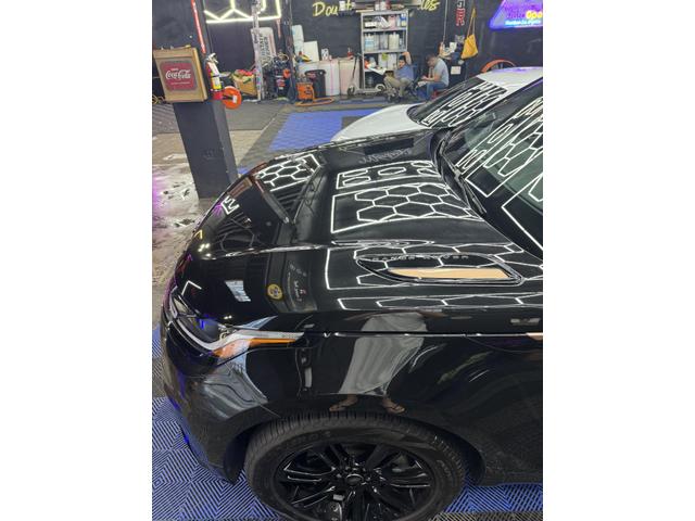 Photo of 2022 Black Land Rover Range Rover Velar