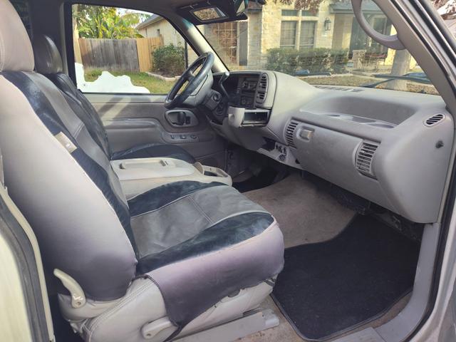 Photo of 1995 White Chevrolet 1500