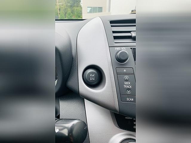 Photo of 2008 Gray Toyota RAV4