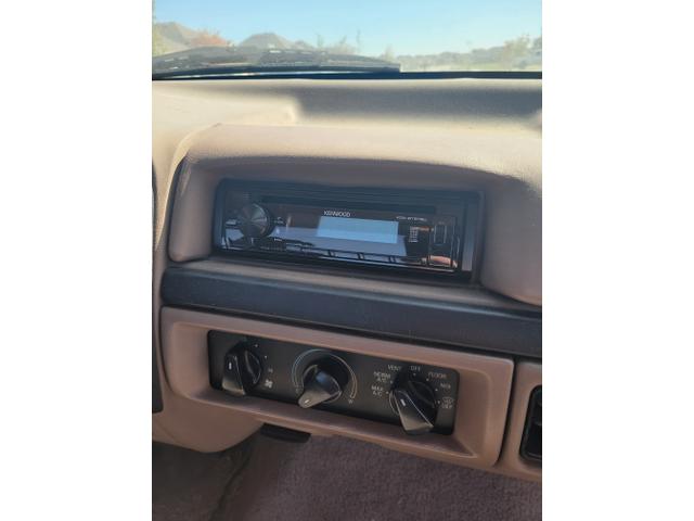 Photo of 1996 Gold Ford F-150