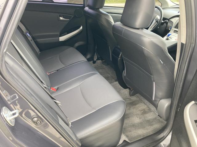Photo of 2013 Gray Toyota Prius