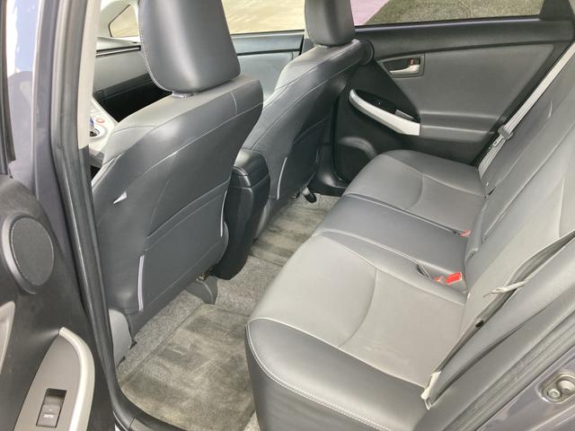Photo of 2013 Gray Toyota Prius