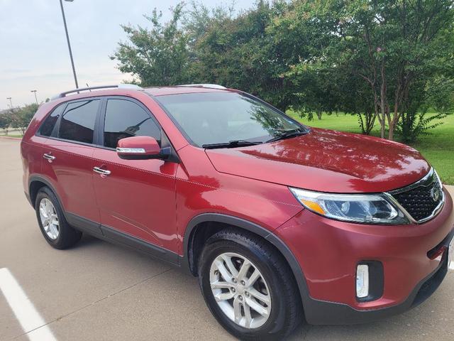 Photo of 2014 Red Kia Sorento