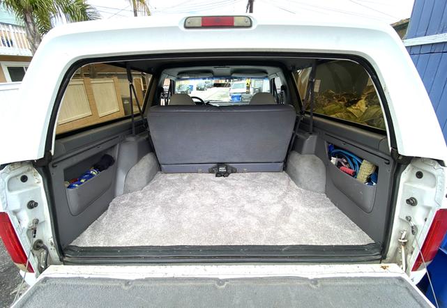 Photo of 1996 White Ford Bronco