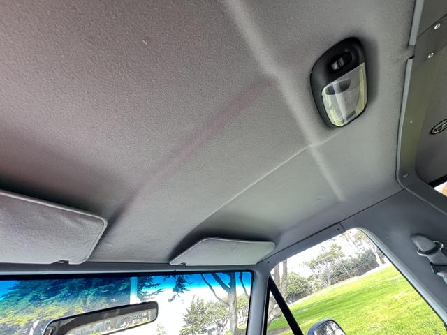 Photo of 1996 White Ford Bronco