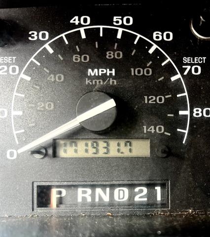 Photo of 1996 White Ford Bronco