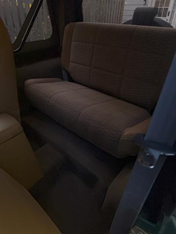 Photo of 1999 Green Jeep Wrangler