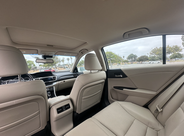 Photo of 2013 White Honda Accord