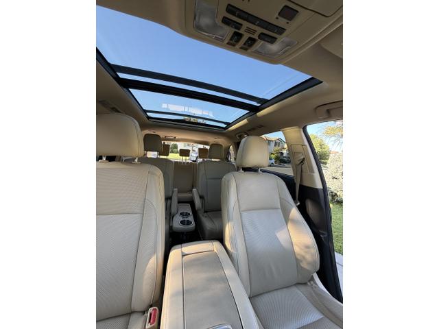 Photo of 2017 White Toyota Highlander