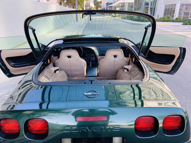 Photo of 1994 Green Chevrolet Corvette