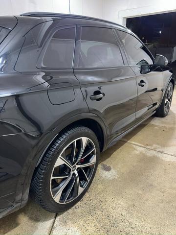 Photo of 2021 Black Audi SQ5