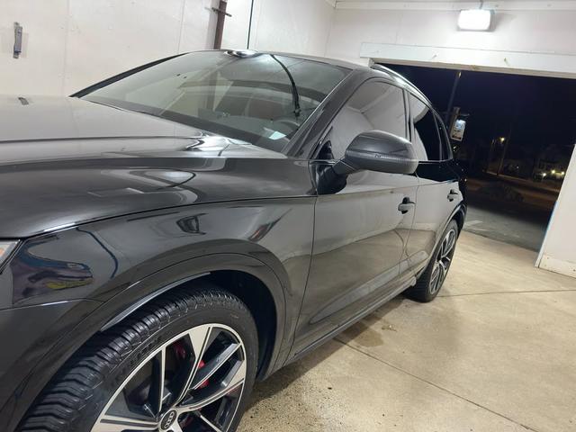 Photo of 2021 Black Audi SQ5