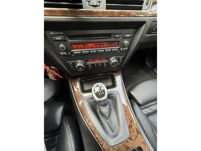 Photo of 2011 Gray BMW 328