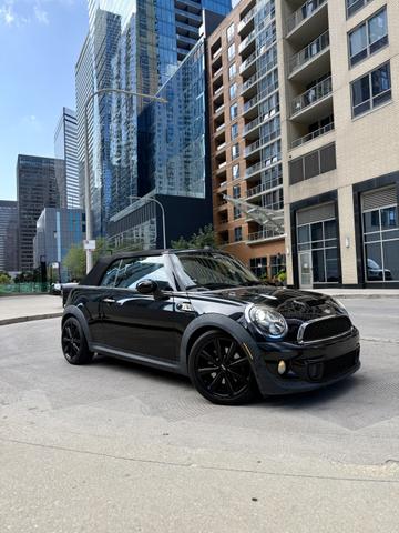 Photo of 2014 Black MINI Convertible