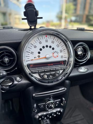 Photo of 2014 Black MINI Convertible