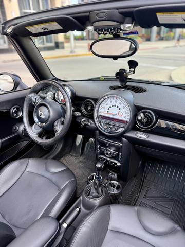 Photo of 2014 Black MINI Convertible