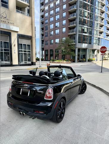 Photo of 2014 Black MINI Convertible