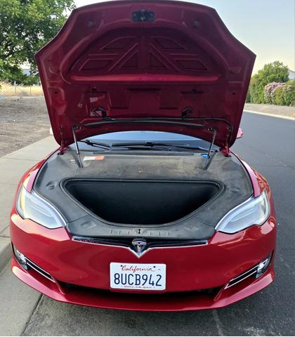 Photo of 2018 Red Tesla Model S