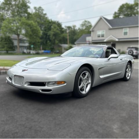 Photo of 2002 Silver Chevrolet Corvette