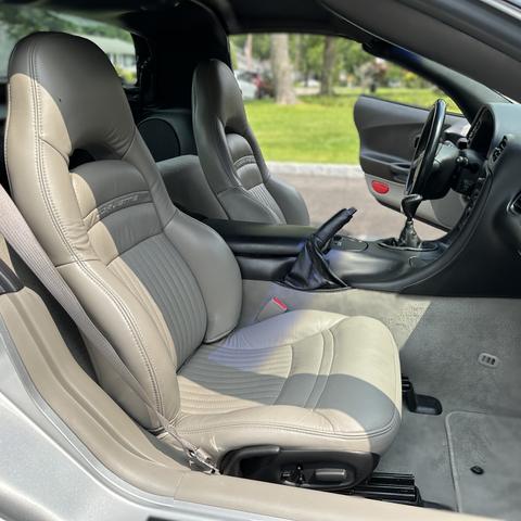 Photo of 2002 Silver Chevrolet Corvette