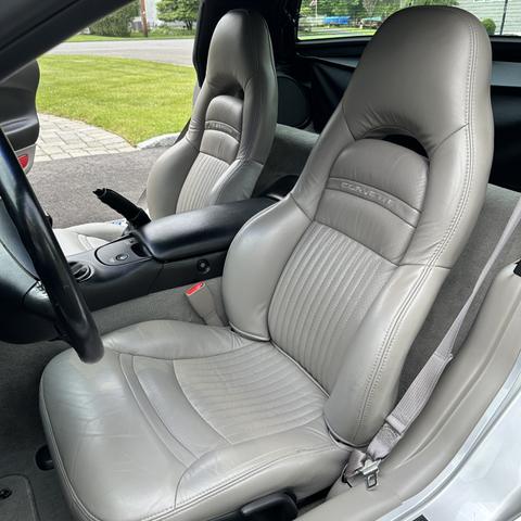 Photo of 2002 Silver Chevrolet Corvette