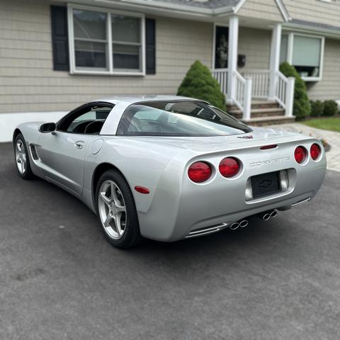 Photo of 2002 Silver Chevrolet Corvette
